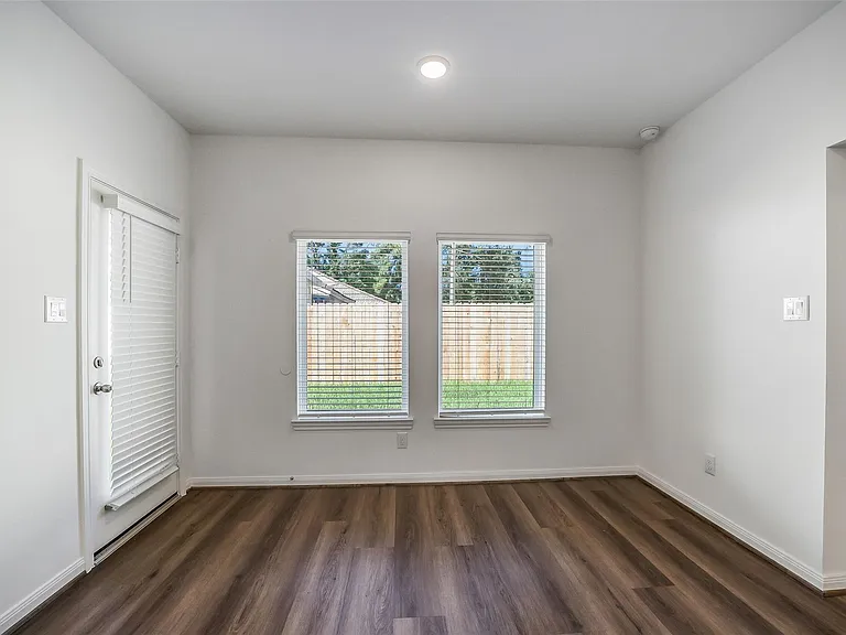 11931 Pondwood Dr — Photo 10
