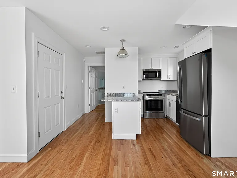 138 Bank St #3A — Photo 7