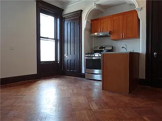 Rented by R New York