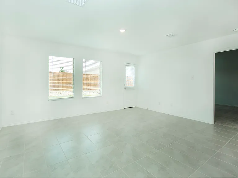 2905 Kings Table Ct — Photo 22