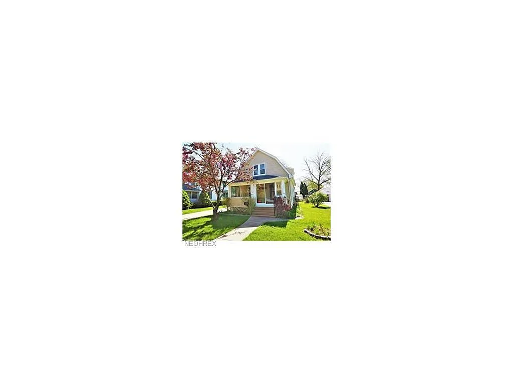 324 Ashland Ave photo 1