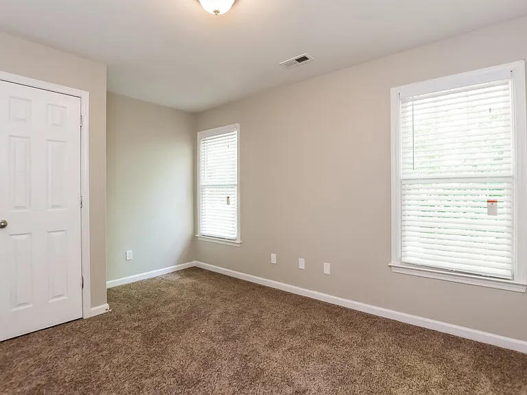 111 Windsong Dr — Photo 13