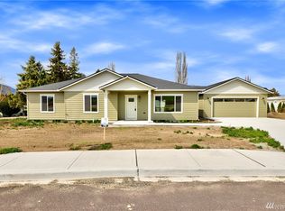 89 Manzanita Dr, Manson, WA 98831
