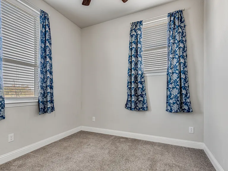 1900 Bel Air Dr — Photo 12