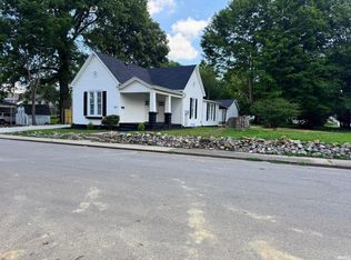 607 N 6th St, Boonville, IN