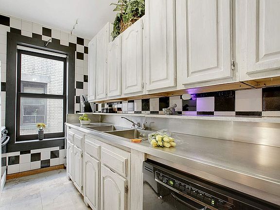 3rd image of 69 Tiemann Pl APT 56