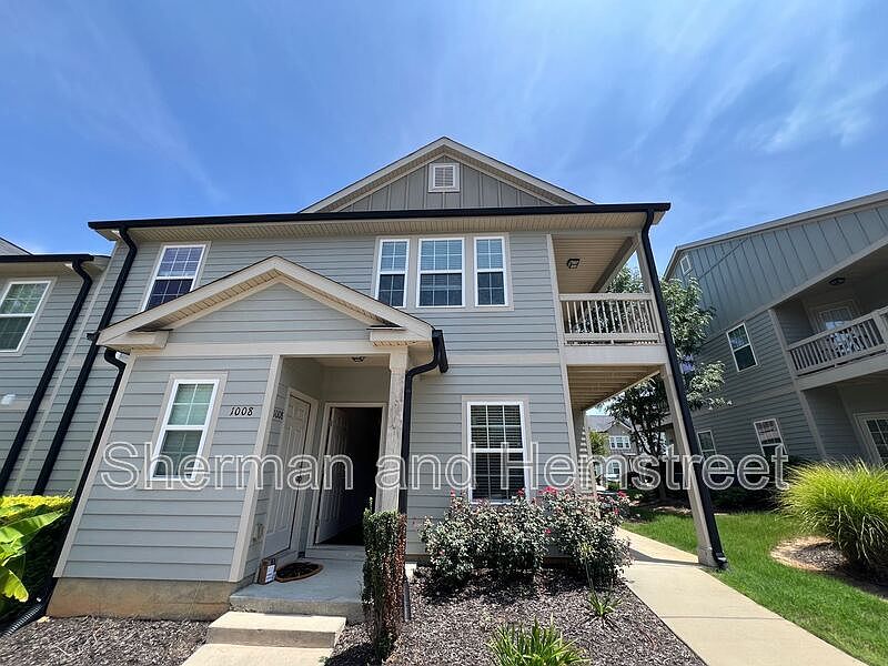 1st image of 1007 Joiner Cir Unit 1007