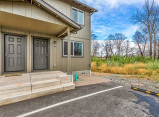 610 N Main St #3-D, Phoenix, OR 97535