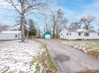 1737 Lee Center Rd, Amboy, IL 61310