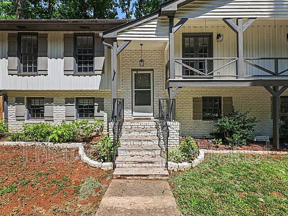 2nd image of 1012 Askham Dr