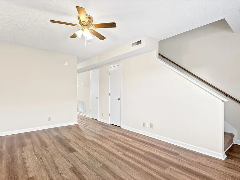 Raleigh Ct - 2303 — Photo 4