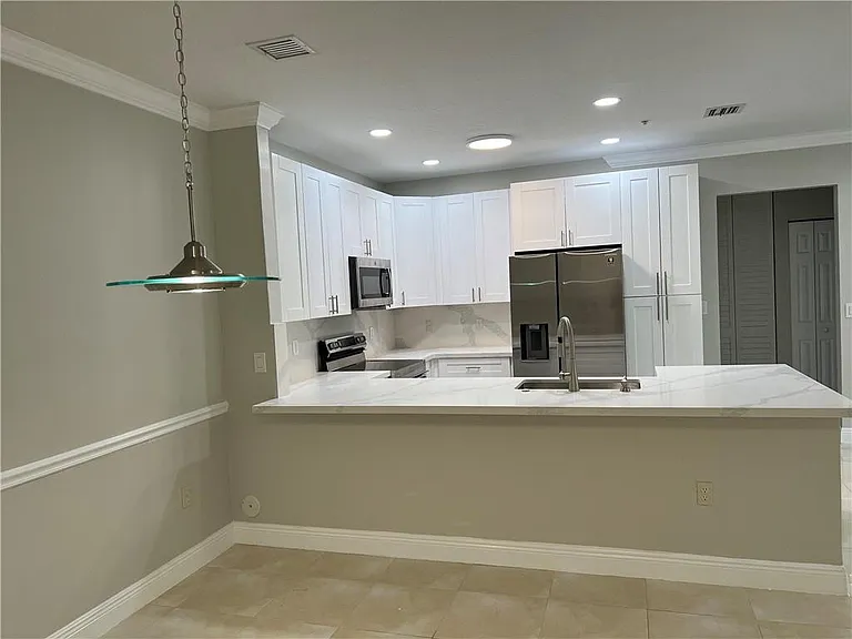 4602 SW 160th Ave #511 — Photo 3
