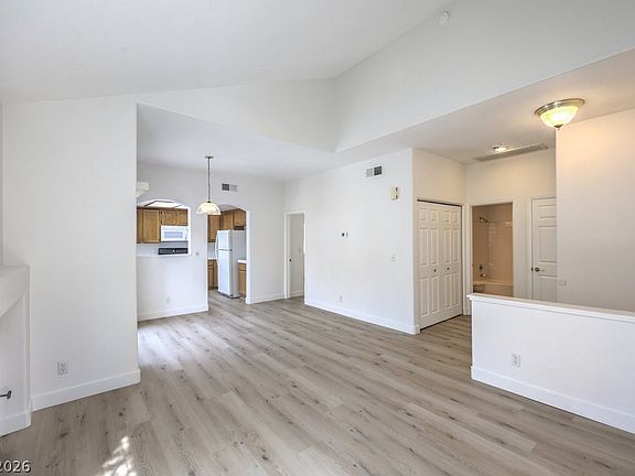 5th image of 356 Seine Way #356