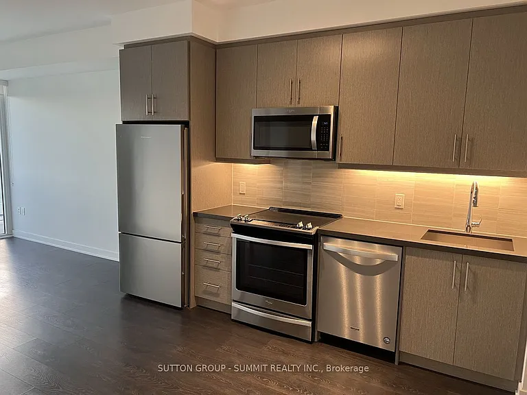85 Oneida Cres #401 — Photo 6