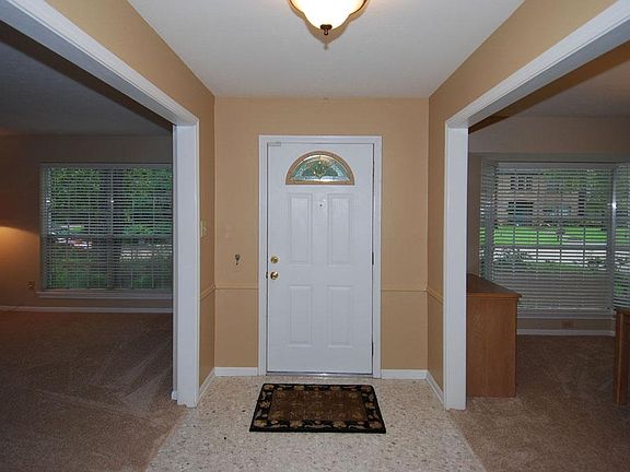 3rd image of 1718 Woodland Vista Dr
