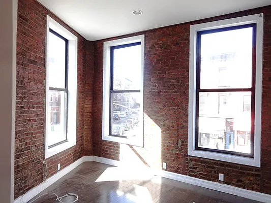 Rented by Blue Egg Realty Corp | media 29