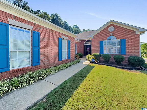 3rd image of 5009 Southern Oaks Dr