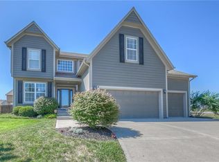 2132 W Elm St, Olathe, KS 66061