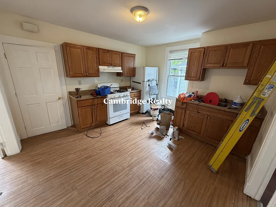 567 Main St #1