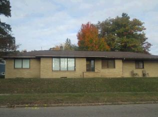 801 Marquette Blvd, Kingsford, MI 49802