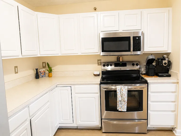 6120 Harbour Pointe #301 — Photo 5