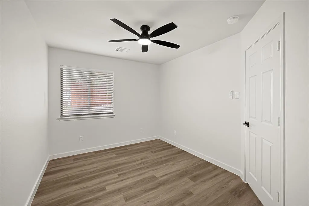 3 bed, 1346 sqft, $1,895 — Photo 2