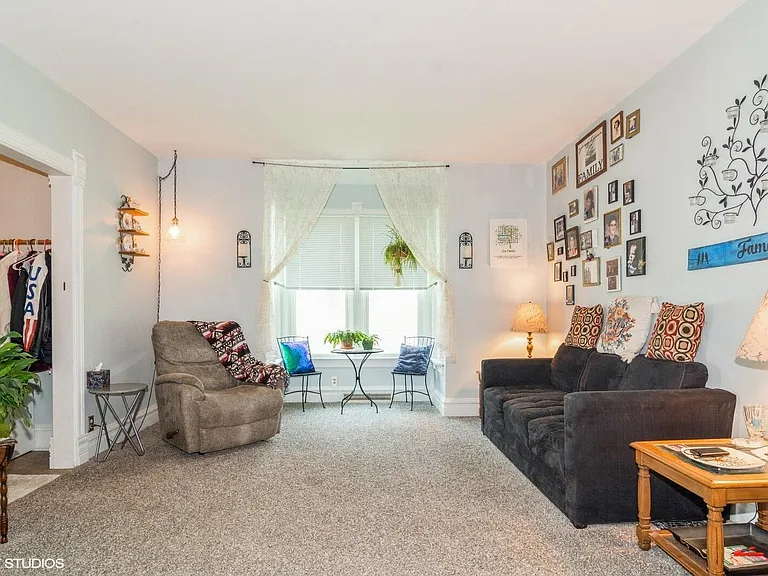 314 E Maple Ave — Photo 1