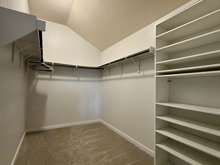646 Ridge Lawn Dr — Photo 52