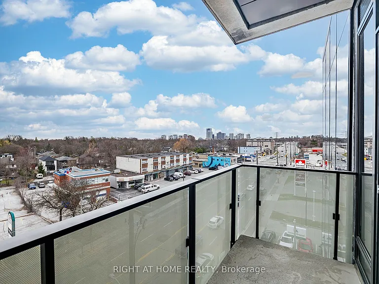4208 Dundas St W #513 — Photo 29