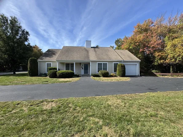 31 Dunbar Dr, North Easton, MA 02356