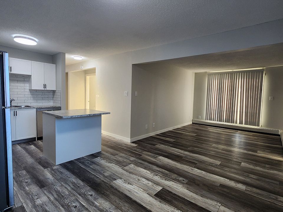 1st image of 6727 59th Ave #201