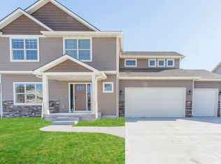 512 SE 17th St, Grimes, IA 50111