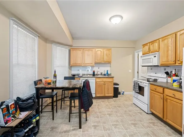 50 Jenckes St, Woonsocket, RI 02895