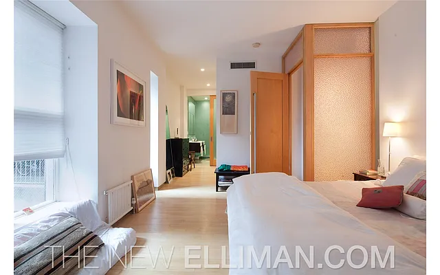 Rented by Douglas Elliman | media 26