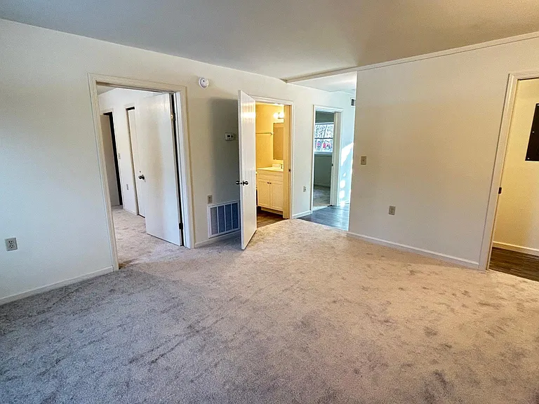 807 Rainbow Dr — Photo 12