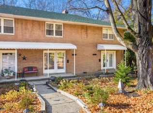 2607 Charing Rd, Columbus, OH 43221