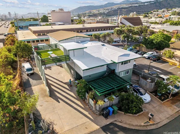 1040 13th Ave, Honolulu, HI 96816