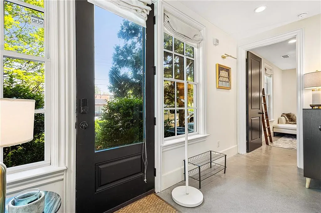 2 bed, 1.0 bath, 1450 sqft, $3,000 — Photo 2