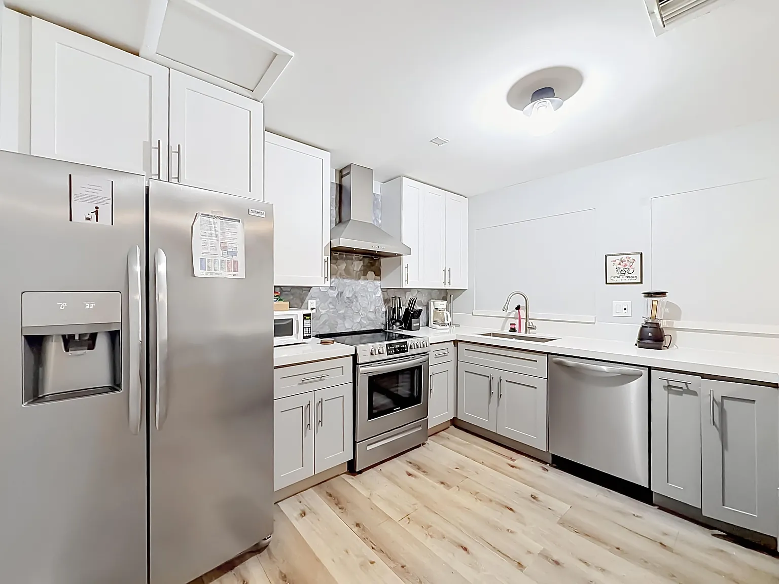 4 bed, 2.0 bath, 1613 sqft, $1,434 — Photo 4