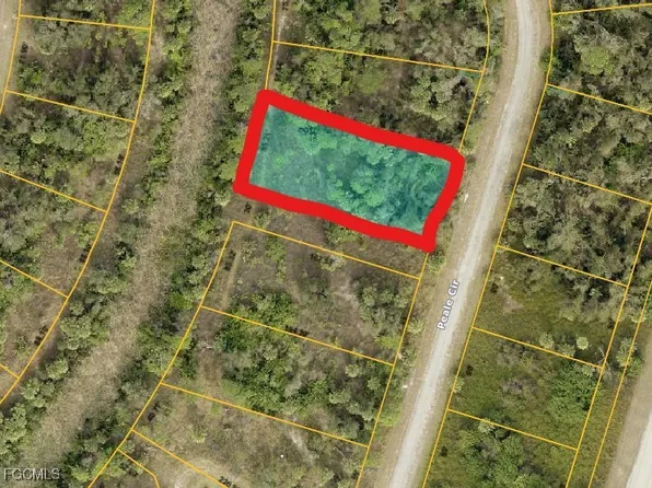 Peale Cir, North Port, FL 34288