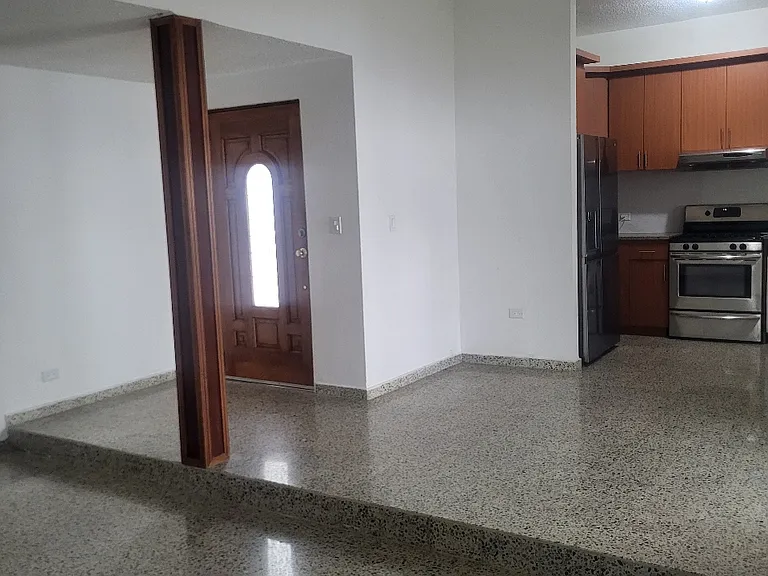 P13 Calle Sirena — Photo 1
