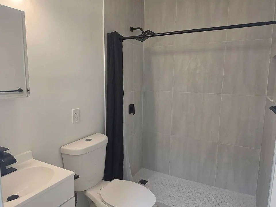 2 bed, 800 sqft, $2,100 — Photo 4