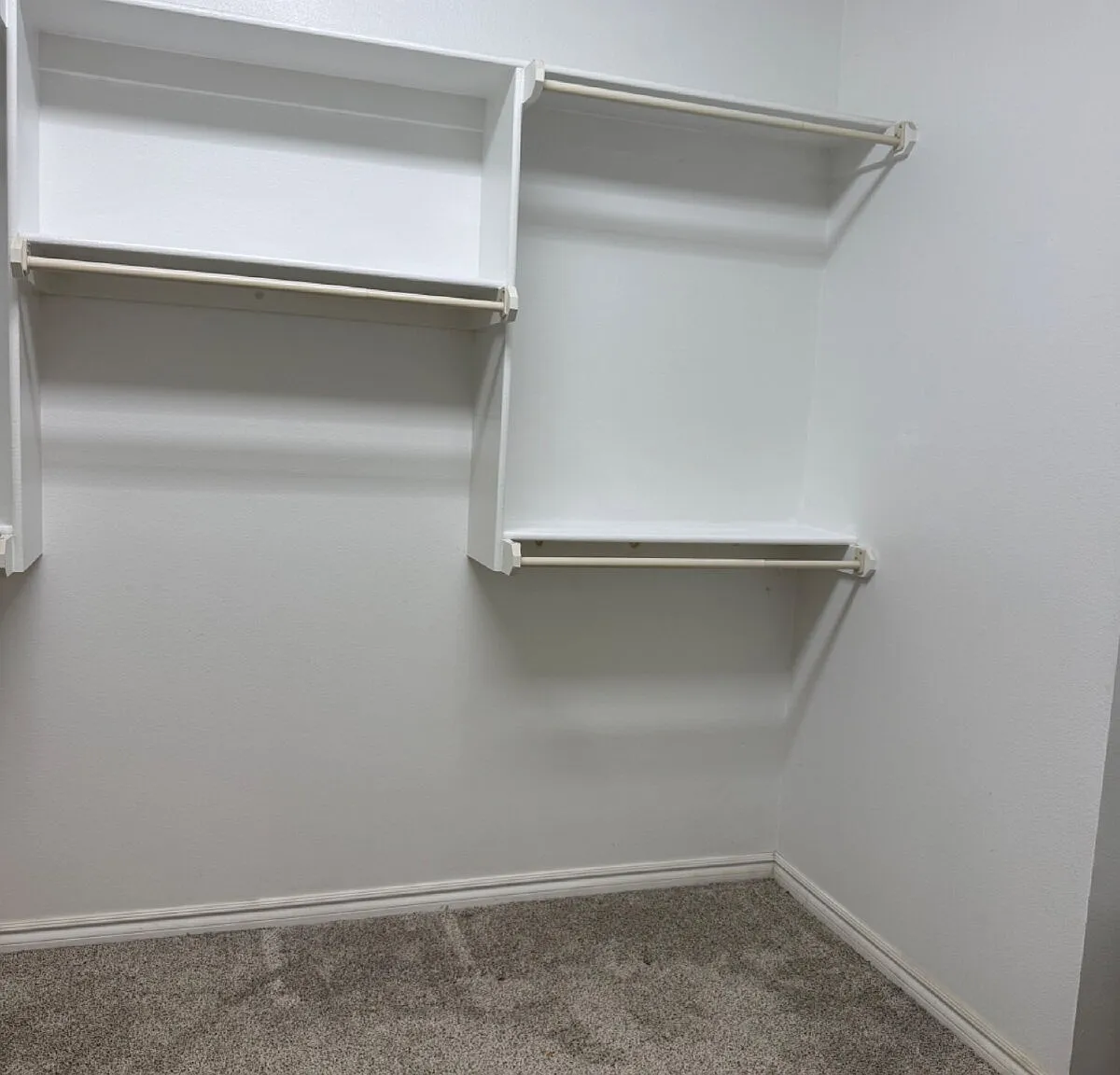 4 bed, 3.0 bath, 2200 sqft, $2,495 — Photo 4