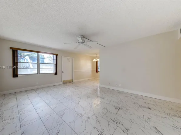 36 Islewood Ct #36-B, Deerfield Beach, FL 33442