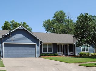 3817 S Dogwood Ave W, Broken Arrow, OK 74011