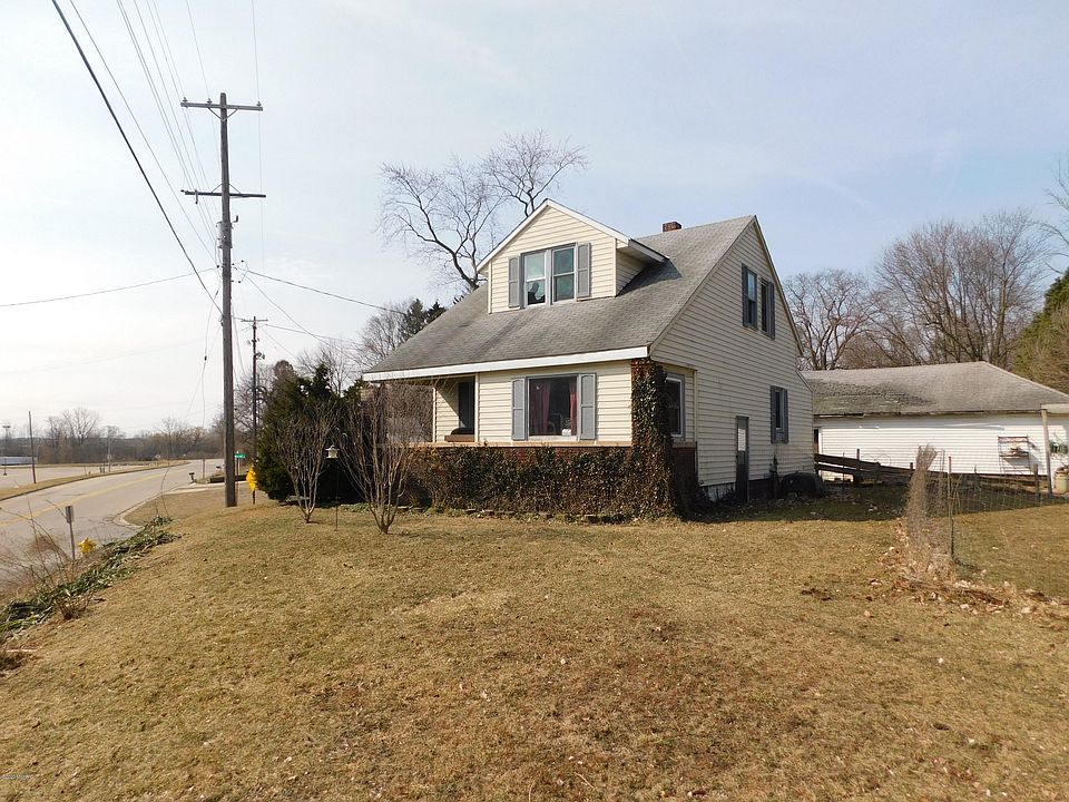 1st image of 2627 Hillside Dr NW