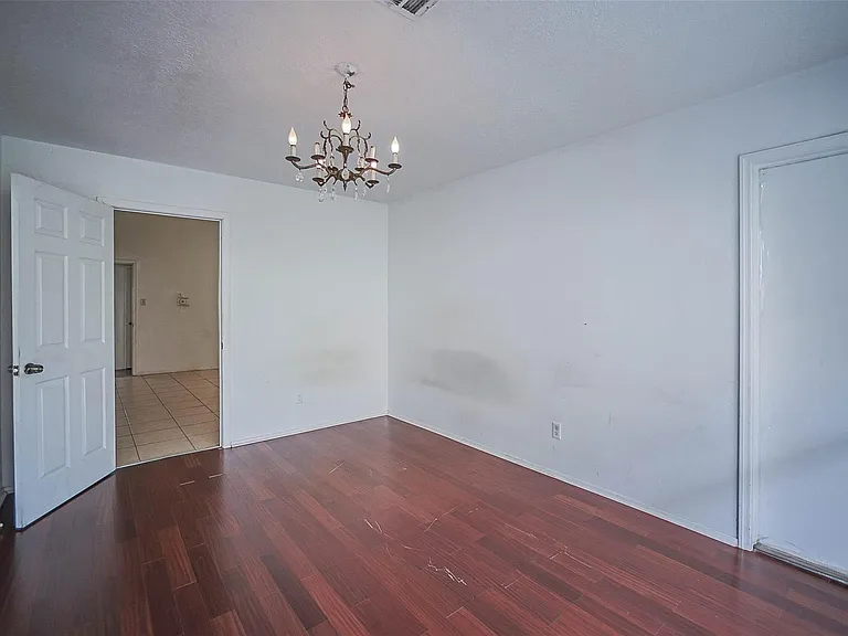7010 Captain Dr — Photo 10