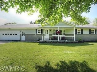 7341 Coconut Dr, Jenison, MI 49428