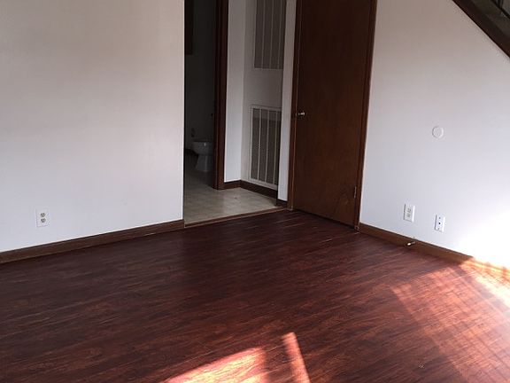 3rd image of 2708 Bridalwood Dr APT E