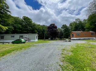 1930 Becks Crossing Rd, Madison Township, PA 18444